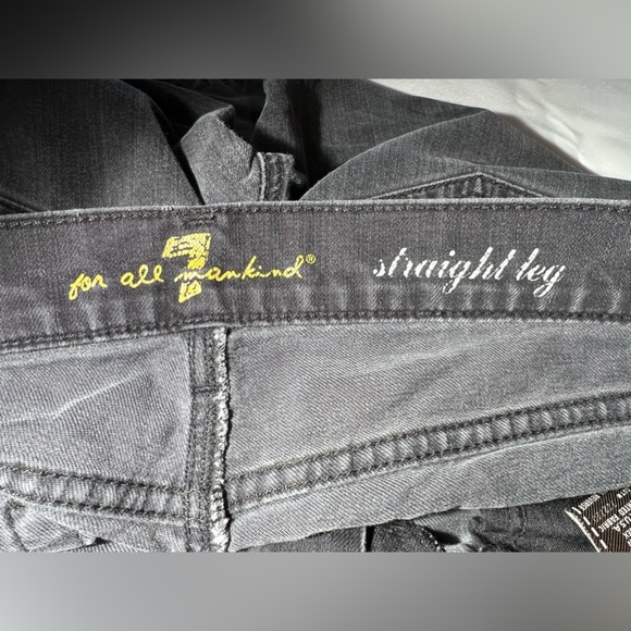 7 For All Mankind, Straight Leg size 27 - Picture 7 of 8